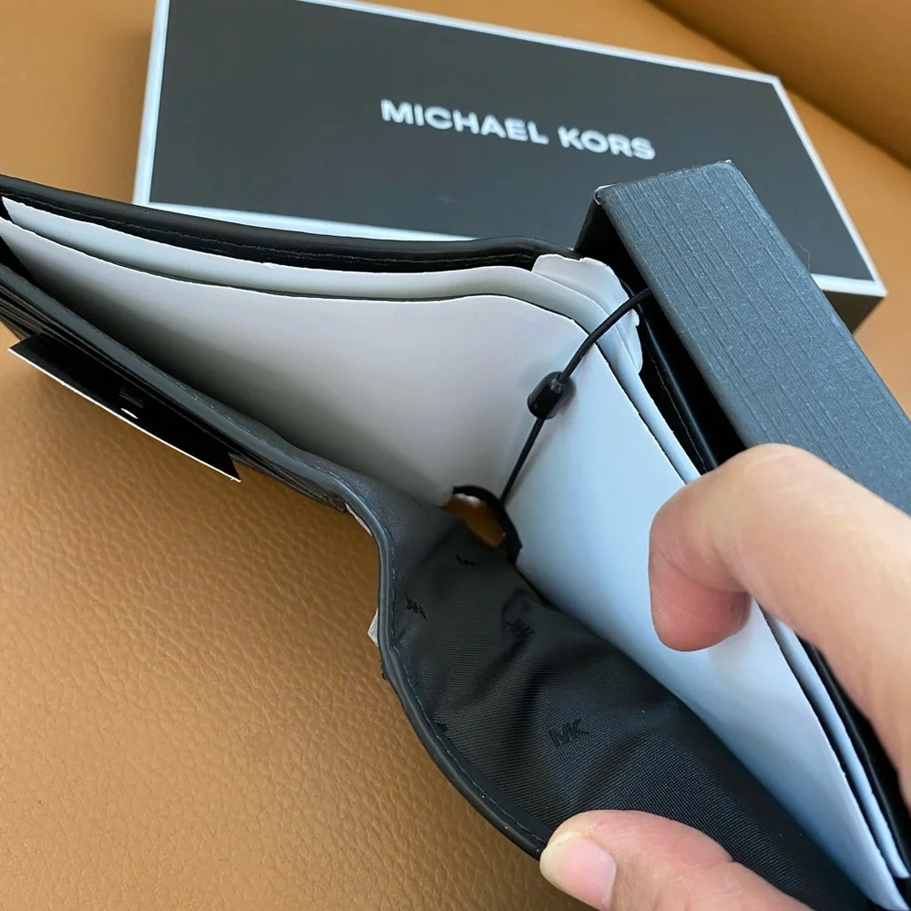 Michael Kors Men Gift 3in1 Wallet Box Set - Picture 5 of 6